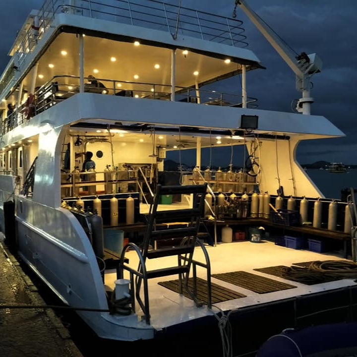 SUKELLUSSAFARI - 10 päivää/ 9 yötä - M/V ANDAMAN QUEEN - Phi Phi, Shark Point, Koh Haa, Hin Daeng, Hin Muang, Koh Lipe, Similan, Koh Bon, Tachai, Surin, Richelieu Rock  (max 32 sukellusta)